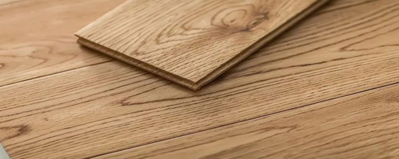 坚毅桌一般是什么木材呢？